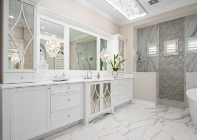 Bathroom Remodel - after - Mediterra_Davinci Cabinetry (Buonasera) (5)